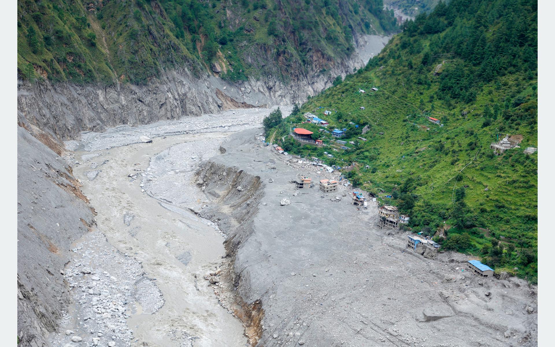रसुवाका ४५ विद्यार्थी अझै सम्पर्कविहीन