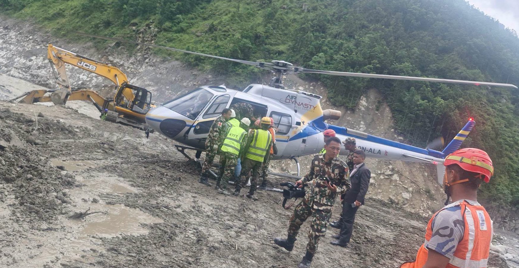 त्रिशुली ३ ए को टनेलबाट उद्धार गरिएका कबिर महर्जनको स्वास्थ्यमा समस्या, काठमाडौंँ रिफर गरियो